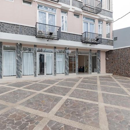 Reddoorz Plus Near Surapati Core Бандунг Екстер'єр фото